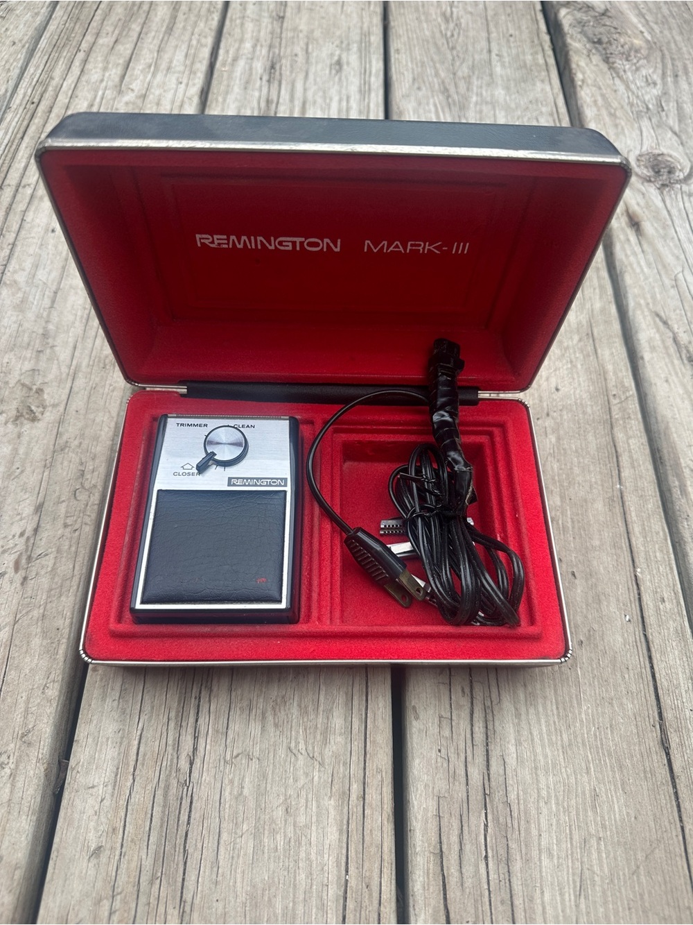 Vintage Remington Mark III electric razor Shaver Trimming Working